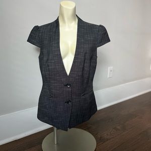 Ann Taylor 2 Button Black and White Cap Sleeve Blazer – Size 8